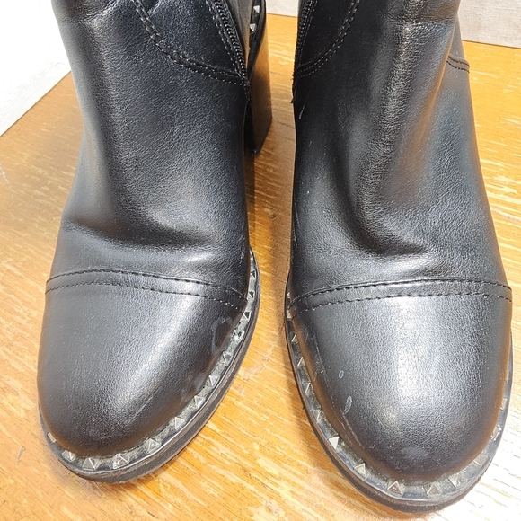 Circus by Sam Edelman stydded Boots. Black size 8. - Picture 4 of 9